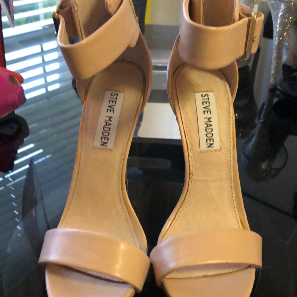 Shoe